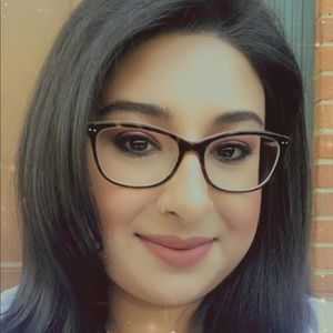 Meet your Posher, Amna